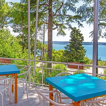 Maestral 2* ポルトローシュ