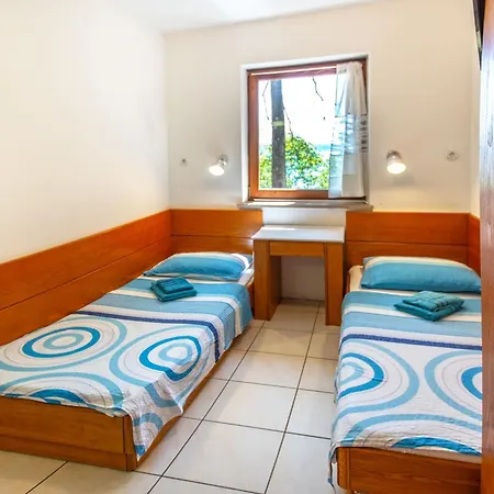 Hotel Maestral 2*