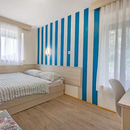 Hotel Maestral 2*