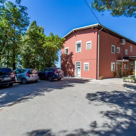 Maestral Szálloda 2*